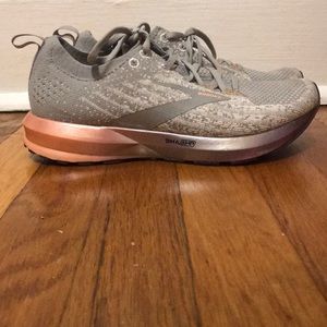 Brooks Women’s Levitate 3 running shoe